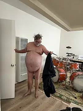 Snapshot of Drummajor chatting on March 1, 2025, 8:42 pm Drummajor online show from March 1, 2025, 8:42 pm