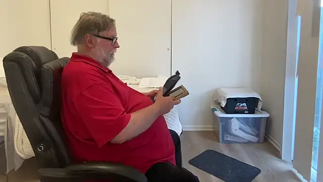 Snapshot of Drummajor chatting on March 5, 2025, 9:48 pm Drummajor online show from March 5, 2025, 9:48 pm