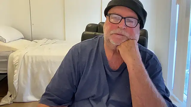 Snapshot of Drummajor chatting on March 7, 2025, 6:22 pm Drummajor online show from March 7, 2025, 6:22 pm