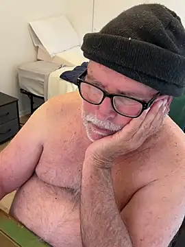 Snapshot of Drummajor chatting on March 10, 2025, 6:45 pm Drummajor online show from March 10, 2025, 6:45 pm