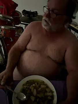 Snapshot of Drummajor chatting on November 16, 2025, 4:18 am Drummajor online show from November 16, 2025, 4:18 am