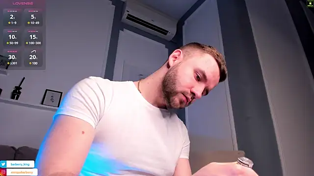 EnriqueBarberry online show from January 27, 2025, 6:19 am