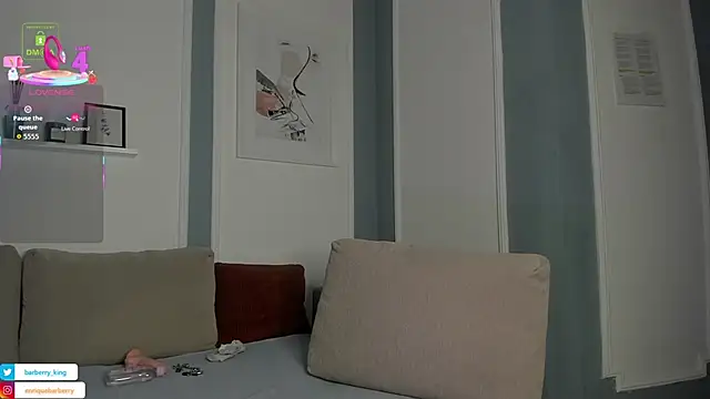 EnriqueBarberry online show from September 19, 2025, 5:31 am