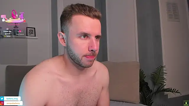 Snapshot of EnriqueBarberry chatting on February 14, 2026, 6:32 am EnriqueBarberry online show from February 14, 2026, 6:32 am