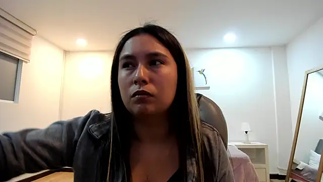  Natalie18 online show from January 24, 2025, 4:05 am