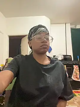 MommyConfident online show from January 27, 2025, 10:49 am