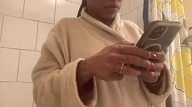 MommyConfident online show from February 1, 2025, 1:34 am