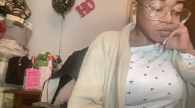 MommyConfident online show from February 17, 2025, 7:26 am