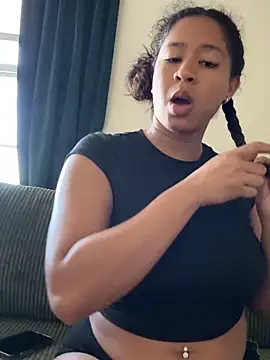 VanessaBling online show from November 6, 2025, 9:15 pm