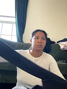 VanessaBling online show from November 10, 2025, 9:14 pm