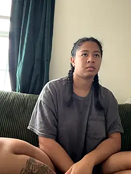 VanessaBling online show from December 5, 2025, 3:41 pm