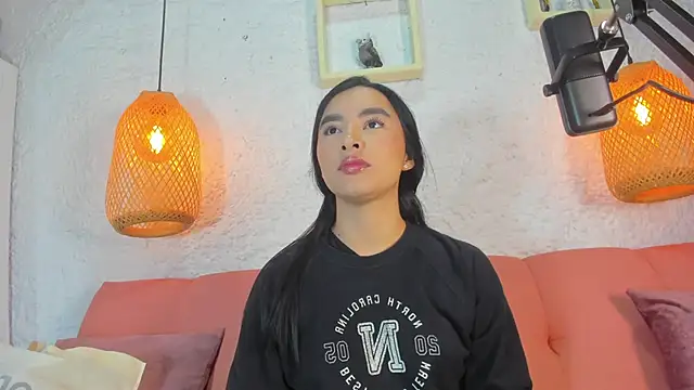 emiily s online show from November 15, 2025, 12:02 pm