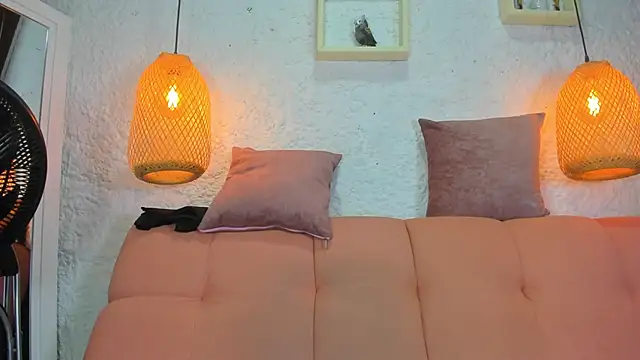 emiily s online show from December 3, 2025, 12:03 pm