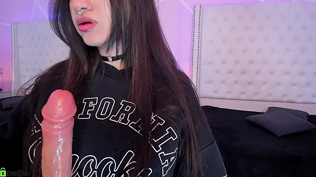 Snapshot of celeste_wayne chatting on February 27, 2025, 12:54 am celeste wayne online show from February 27, 2025, 12:54 am