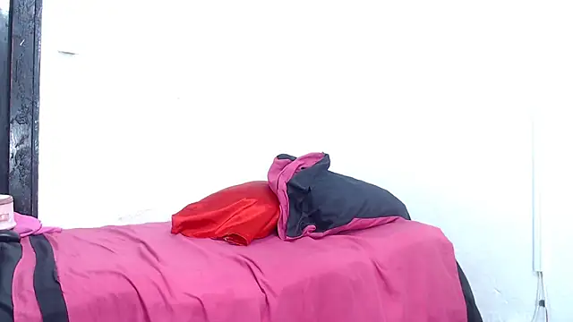 seductivespellvagina80 online show from March 7, 2025, 12:45 pm