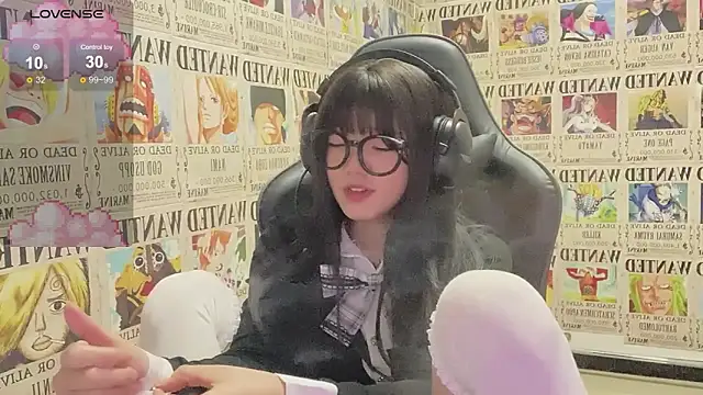 Snapshot of SNAKEgirlQAQ chatting on December 7, 2024, 5:31 pm SNAKEgirlQAQ online show from December 7, 2024, 5:31 pm