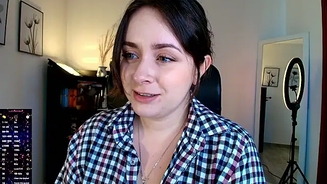 Snapshot of miss_seline chatting on February 18, 2026, 8:27 pm miss seline online show from February 18, 2026, 8:27 pm