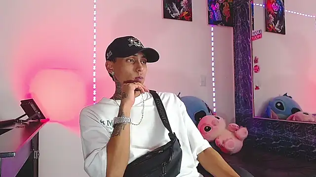 Liam lee online show from November 13, 2025, 7:46 pm