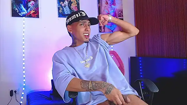 Snapshot of Liam_lee chatting on January 17, 2026, 2:22 pm Liam lee online show from January 17, 2026, 2:22 pm