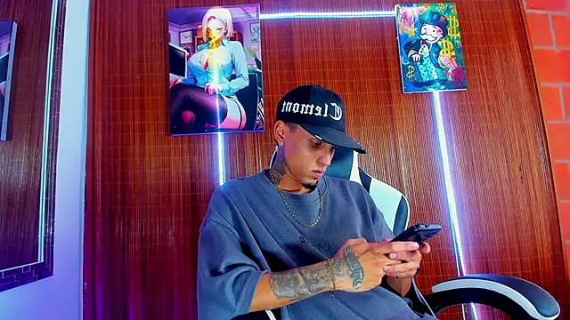 Snapshot of Liam_lee chatting on February 11, 2026, 9:20 pm Liam lee online show from February 11, 2026, 9:20 pm