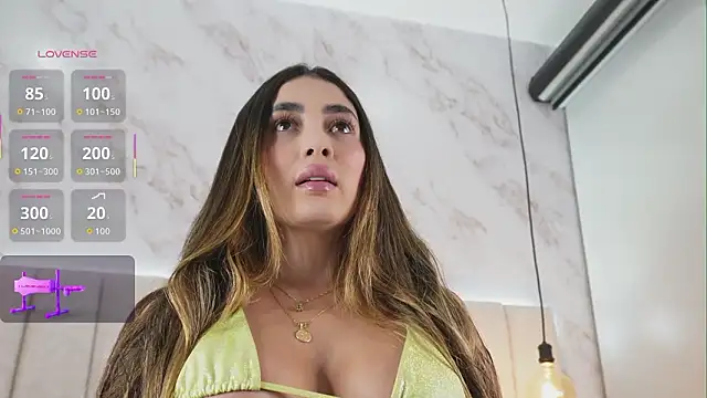 Snapshot of Annyy_Rosse chatting on January 15, 2026, 5:01 am Annyy Rosse online show from January 15, 2026, 5:01 am