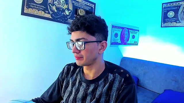Snapshot of TylerWhite_ chatting on January 7, 2025, 2:53 am TylerWhite online show from January 7, 2025, 2:53 am