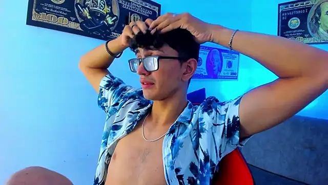 Snapshot of TylerWhite_ chatting on January 13, 2025, 2:50 am TylerWhite online show from January 13, 2025, 2:50 am