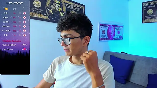 Snapshot of TylerWhite_ chatting on February 2, 2025, 7:41 am TylerWhite online show from February 2, 2025, 7:41 am