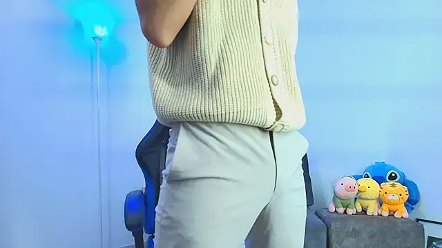 TylerWhite  online show from October 31, 2025, 5:08 am