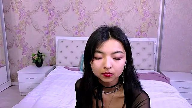 Snapshot of Shy_Kira chatting on December 3, 2024, 3:33 pm Shy Kira online show from December 3, 2024, 3:33 pm