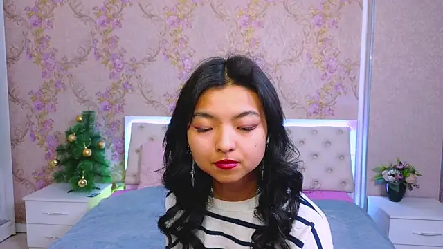 Snapshot of Shy_Kira chatting on January 5, 2025, 3:34 pm Shy Kira online show from January 5, 2025, 3:34 pm