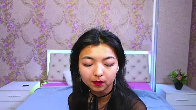 Snapshot of Shy_Kira chatting on January 17, 2025, 3:32 pm Shy Kira online show from January 17, 2025, 3:32 pm