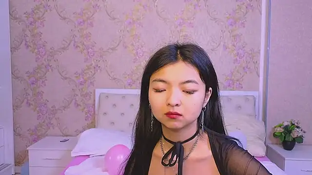 Snapshot of Shy_Kira chatting on February 3, 2025, 12:36 pm Shy Kira online show from February 3, 2025, 12:36 pm