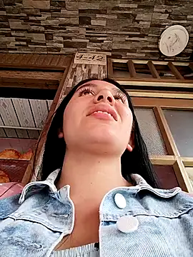 Nathalia-001 online show from September 12, 2025, 2:28 pm