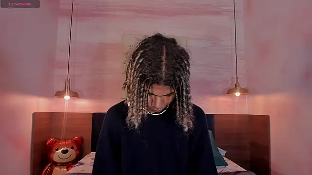 Maxim-Walker online show from February 27, 2025, 3:04 am