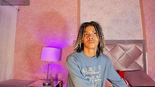 Maxim-Walker online show from February 28, 2025, 3:04 am