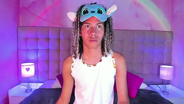 Maxim-Walker online show from October 8, 2025, 6:22 am