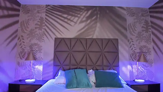 Maxim-Walker online show from November 13, 2025, 3:05 am