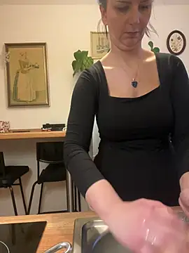 Snapshot of Off__Melonenmandy chatting on February 17, 2026, 4:13 pm Off Melonenmandy online show from February 17, 2026, 4:13 pm