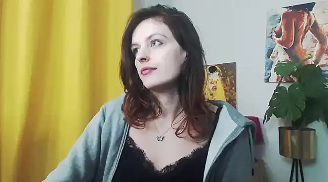 Snapshot of juicyNadine chatting on January 2, 2025, 6:29 am juicyNadine online show from January 2, 2025, 6:29 am