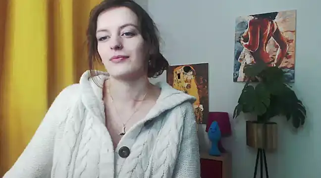 Snapshot of juicyNadine chatting on January 8, 2025, 6:20 am juicyNadine online show from January 8, 2025, 6:20 am