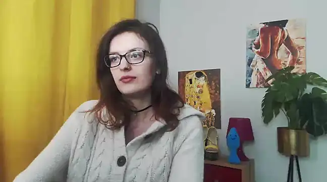 Snapshot of juicyNadine chatting on January 24, 2025, 6:24 am juicyNadine online show from January 24, 2025, 6:24 am