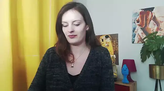 Snapshot of juicyNadine chatting on January 27, 2025, 10:06 am juicyNadine online show from January 27, 2025, 10:06 am