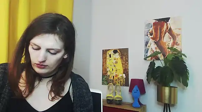 Snapshot of juicyNadine chatting on February 5, 2025, 12:27 pm juicyNadine online show from February 5, 2025, 12:27 pm