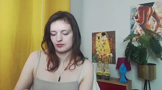 Snapshot of juicyNadine chatting on February 12, 2025, 9:20 am juicyNadine online show from February 12, 2025, 9:20 am