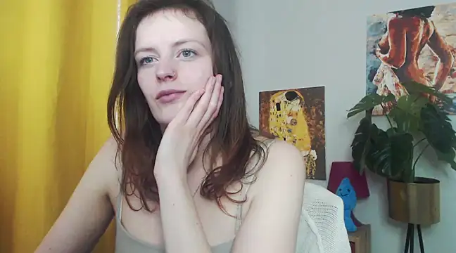 Snapshot of juicyNadine chatting on February 12, 2025, 12:22 pm juicyNadine online show from February 12, 2025, 12:22 pm