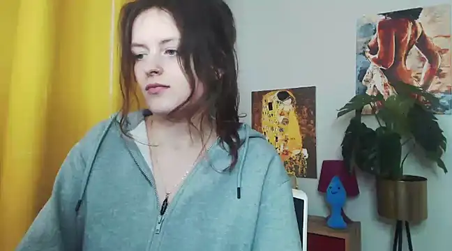 Snapshot of juicyNadine chatting on February 13, 2025, 9:30 am juicyNadine online show from February 13, 2025, 9:30 am