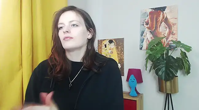 Snapshot of juicyNadine chatting on February 21, 2025, 6:18 am juicyNadine online show from February 21, 2025, 6:18 am