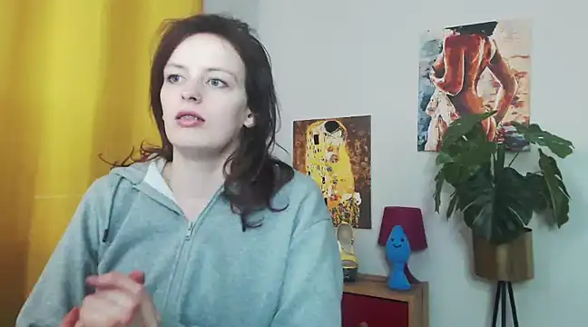 Snapshot of juicyNadine chatting on February 22, 2025, 7:12 am juicyNadine online show from February 22, 2025, 7:12 am