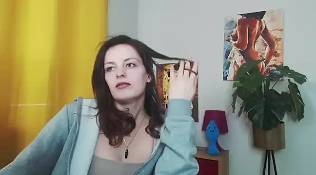 Snapshot of juicyNadine chatting on February 22, 2025, 10:18 am juicyNadine online show from February 22, 2025, 10:18 am